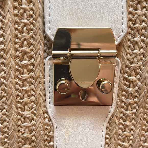 JustFab Tan and White Straw Purse with Structured Design - Picture 5 of 11